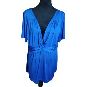 The Paragon Women's Size 1X Empire Waist Pullover Blouse